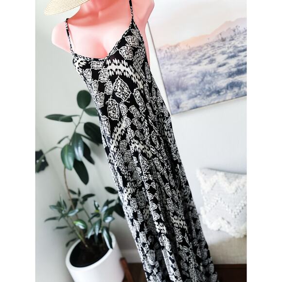 The Market Stroll Daydreamer wanderer flowing pocketed maxi dress - Picture 2 of 6